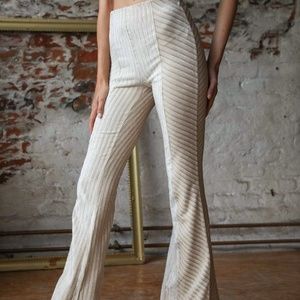 Free People Slim Pull-On Velvet Flare Pants Sz. L NWT Cream SOLD OUT
